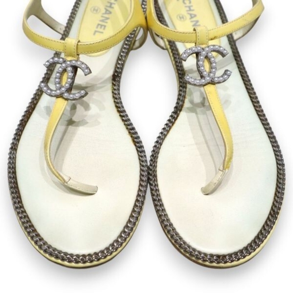 Chanel Beautiful CC Pearl Patent Leather Sandals! - Picture 10 of 16